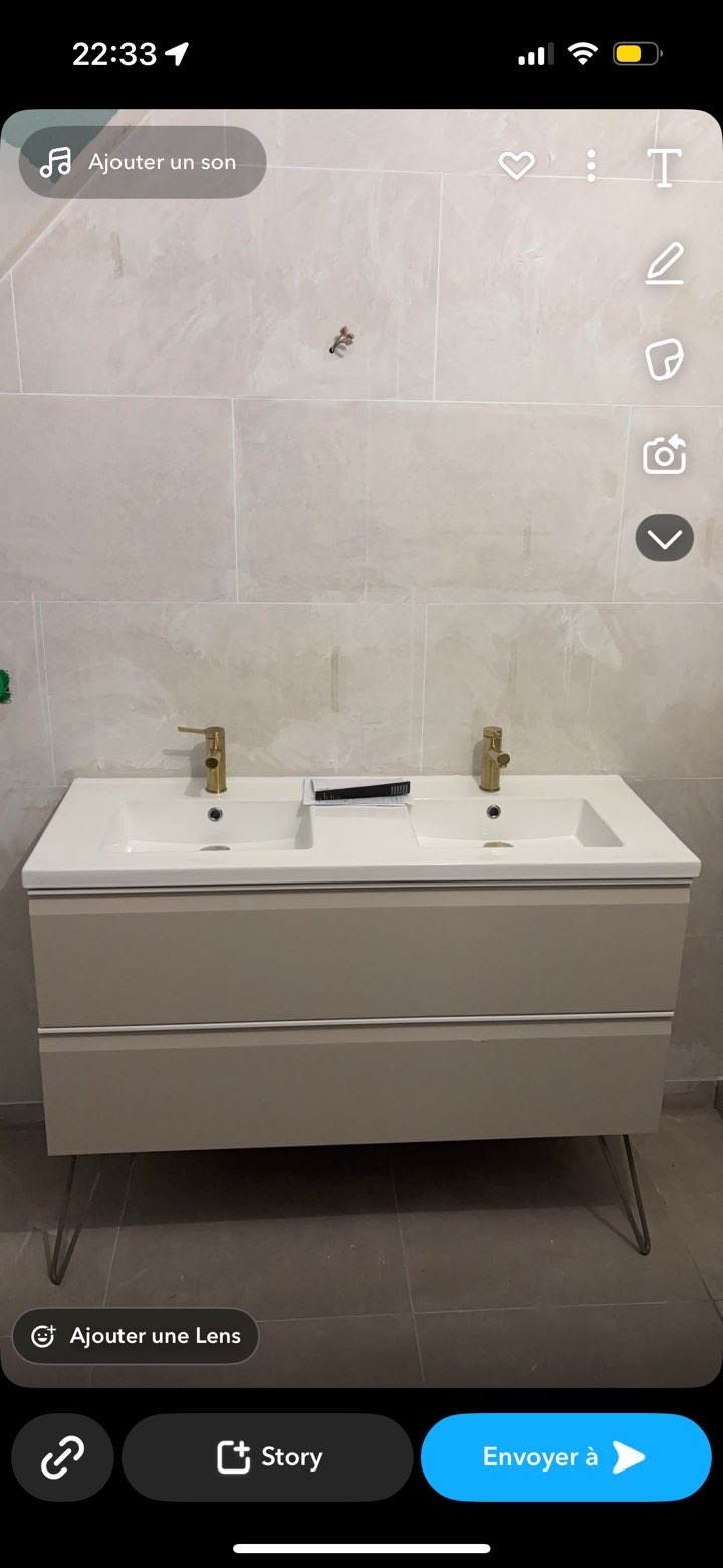 Salle de bain complète avec double vasque et WC suspendu - Plombier Val-d'Oise